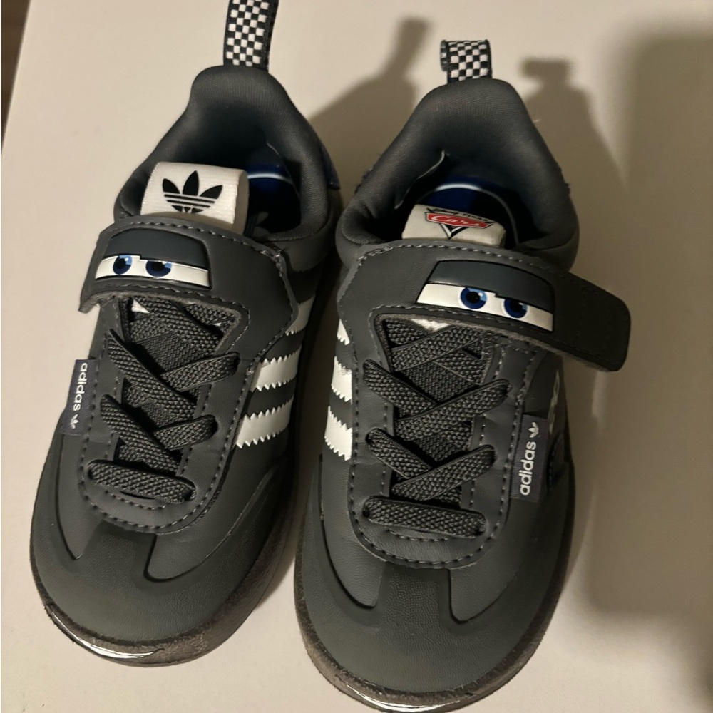 Adidas Pixar adifom size 8k
